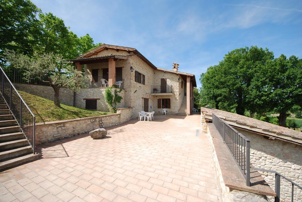 Maison d'hôtes Spoleto By The Pool Extérieur photo
